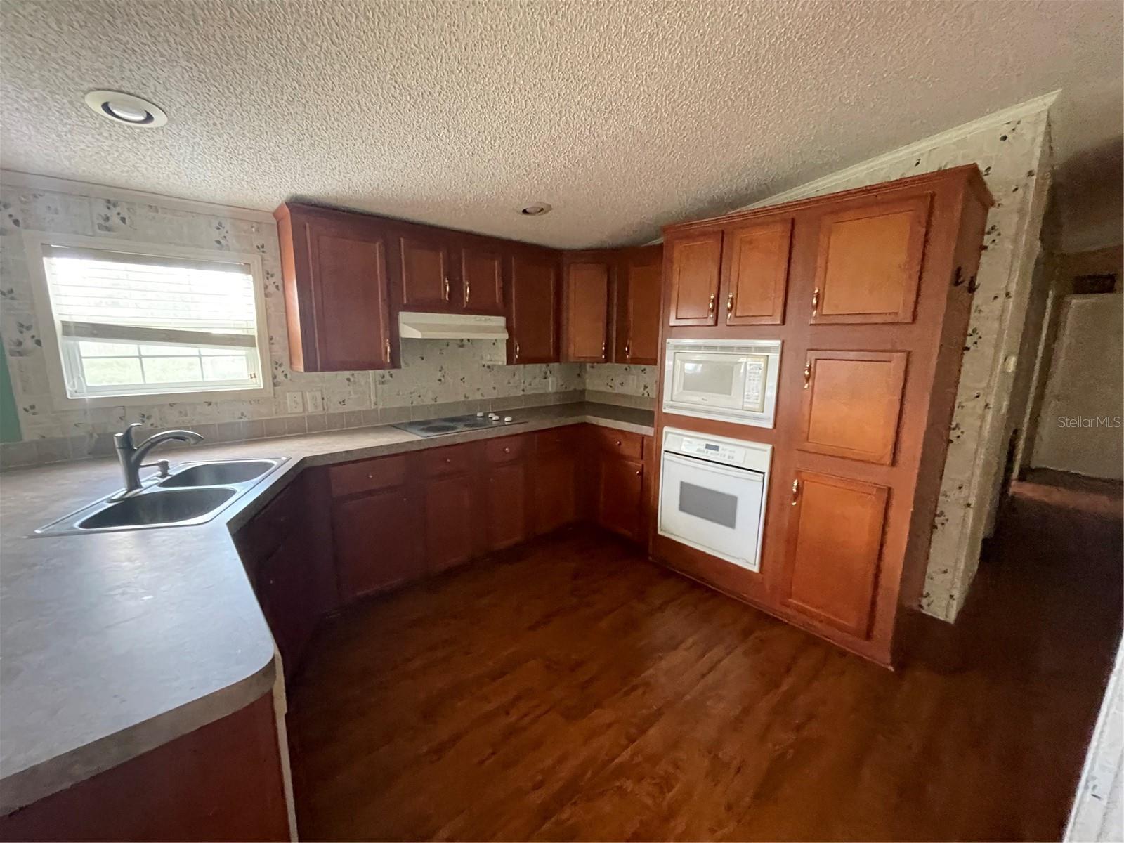 2214 GEMSTONE LN, PLANT CITY, FL, 33566