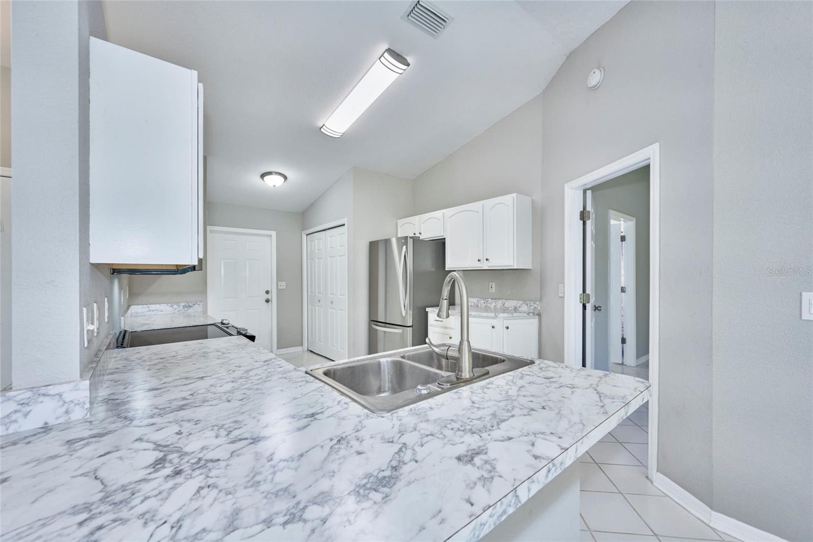 6294 ARBOREA DR, INDIAN LAKE ESTATES, FL, 33855