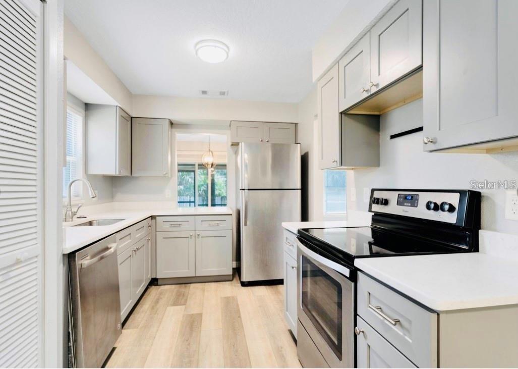 961 LAKE LN, LONGWOOD, FL, 32750