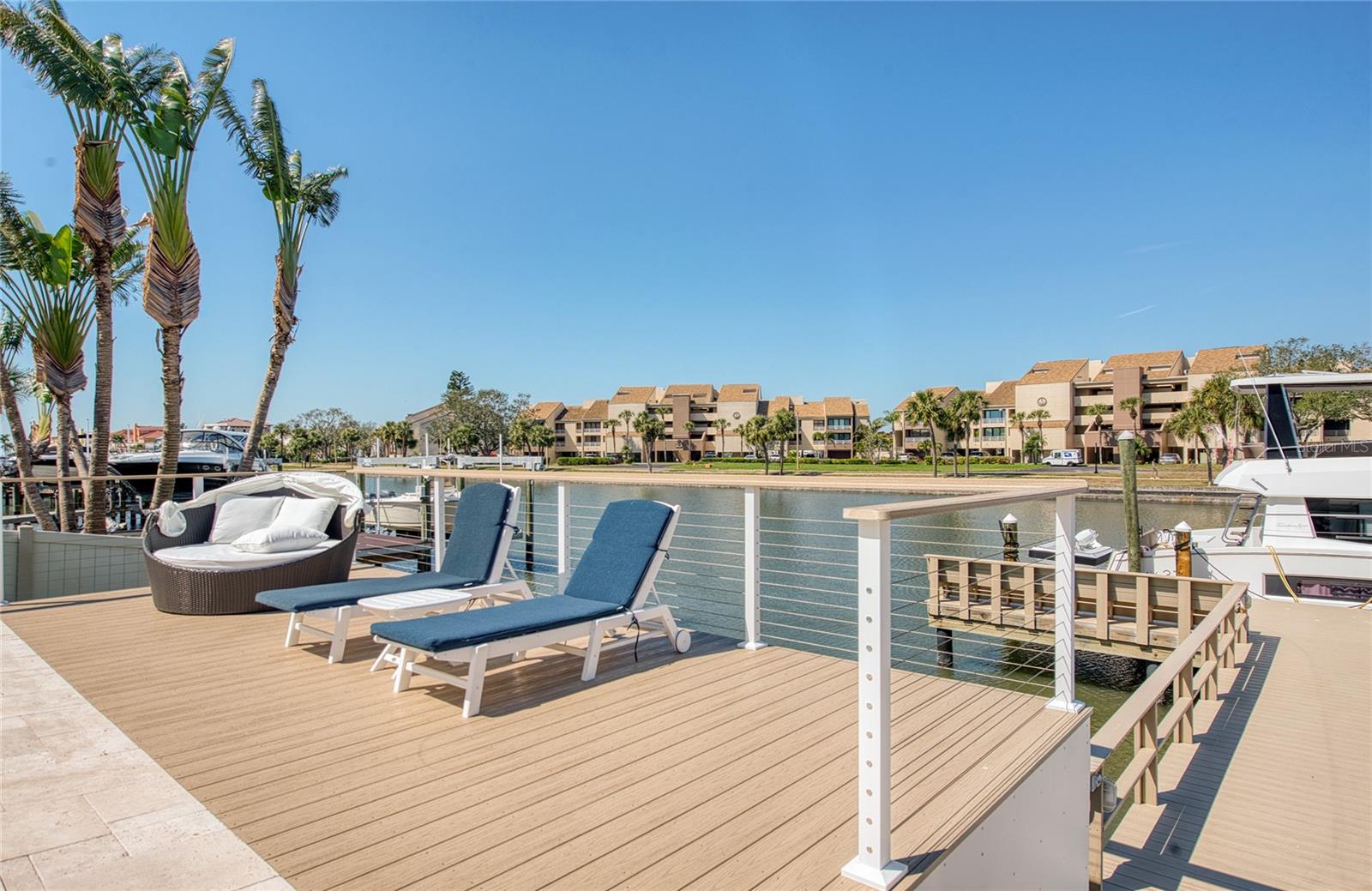 2773 SEABREEZE DR S, GULFPORT, FL, 33707