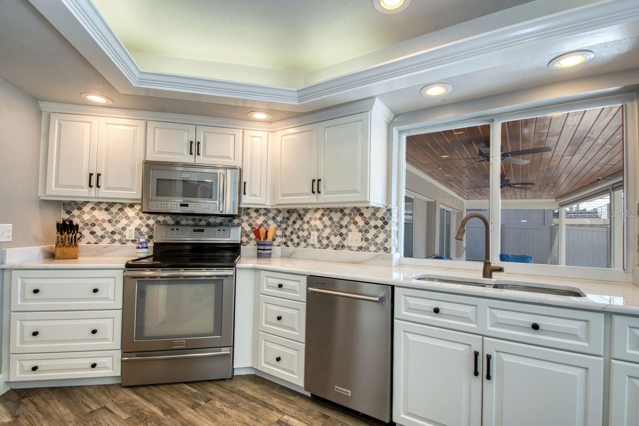 2773 SEABREEZE DR S, GULFPORT, FL, 33707
