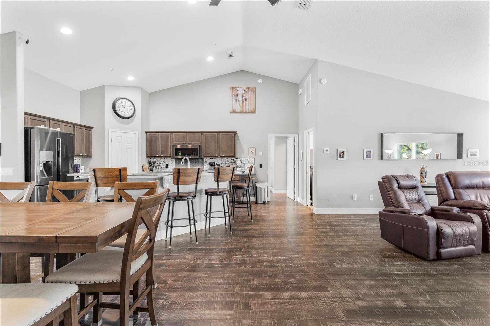 3927 OAK POINTE DR, LADY LAKE, FL, 32159