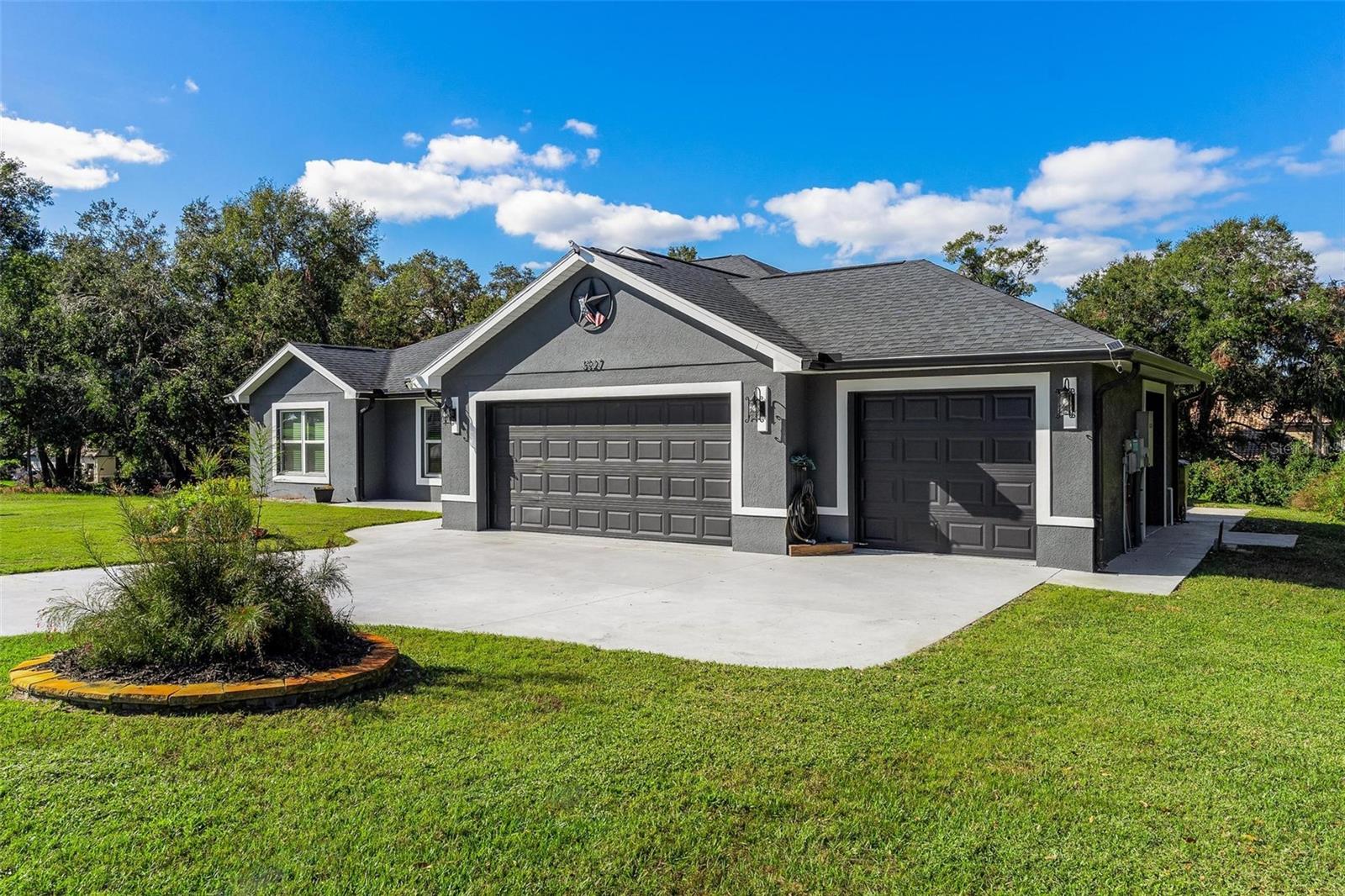 3927 OAK POINTE DR, LADY LAKE, FL, 32159