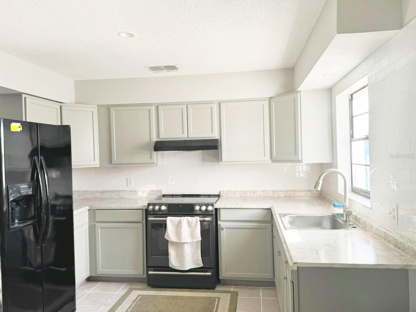 212 ARLINGTON RD, GROVELAND, FL, 34736