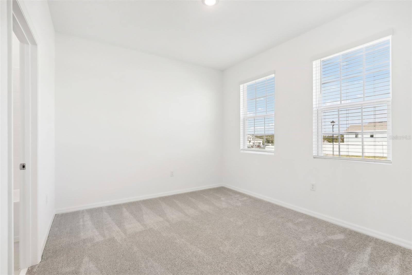 27472 BLACK KITE AVE, HOWEY IN THE HILLS, FL, 34737