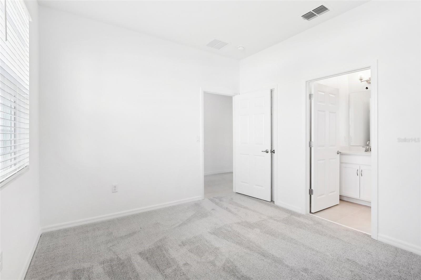 27472 BLACK KITE AVE, HOWEY IN THE HILLS, FL, 34737