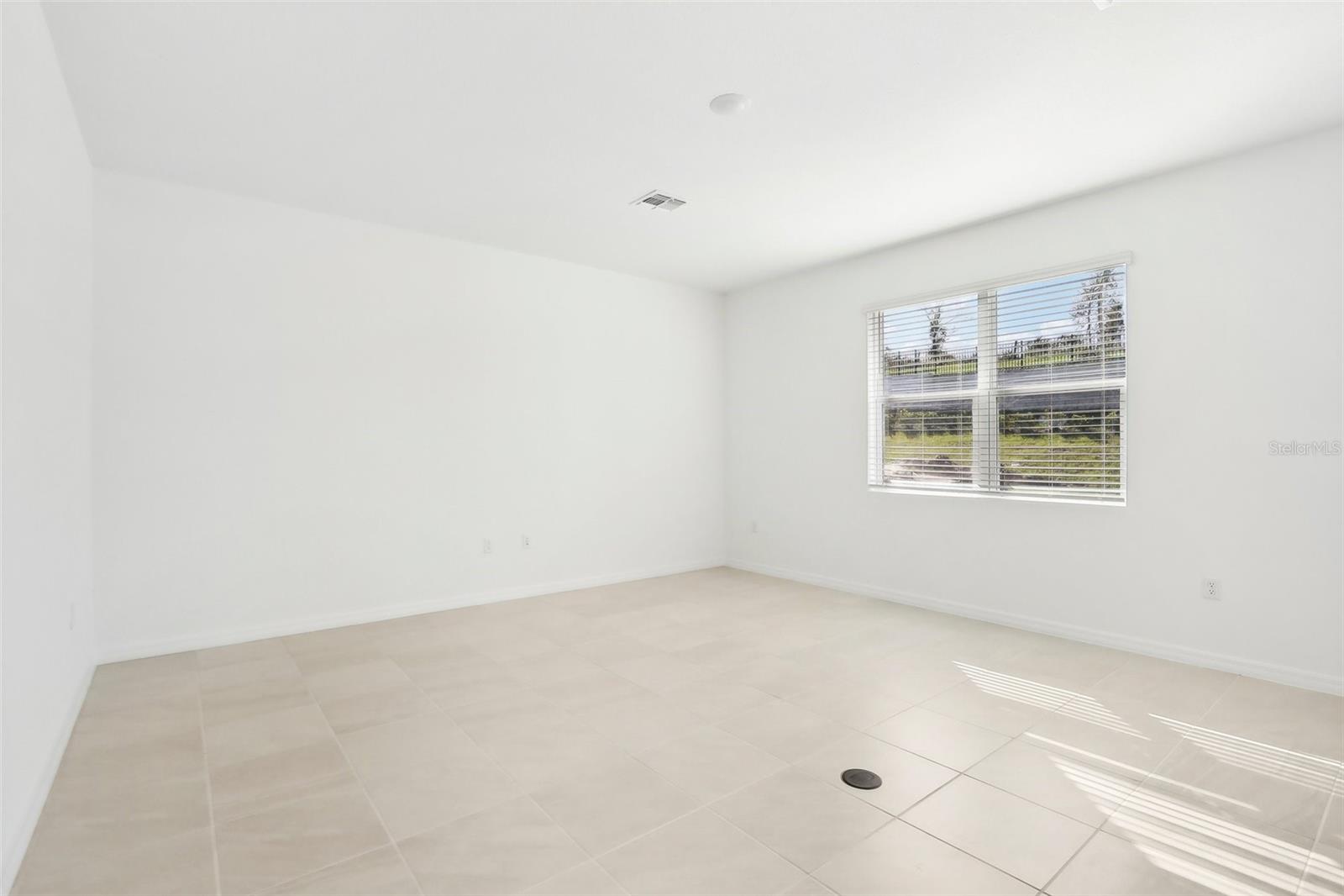 27472 BLACK KITE AVE, HOWEY IN THE HILLS, FL, 34737
