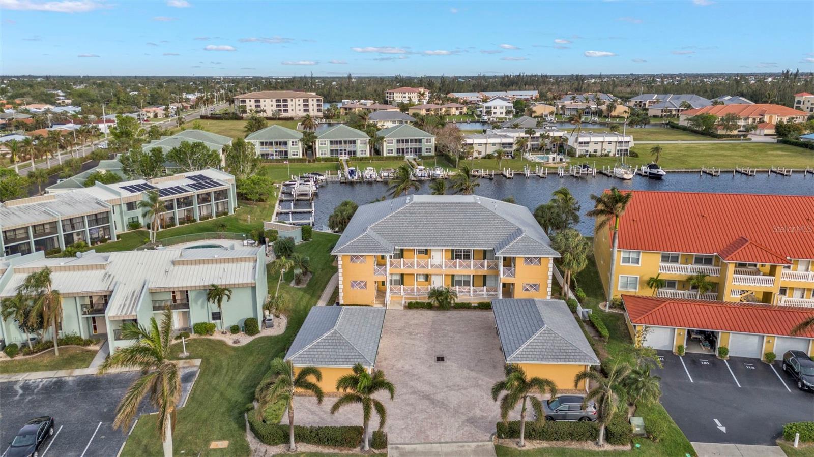 3216 PURPLE MARTIN DR #122, PUNTA GORDA, FL, 33950
