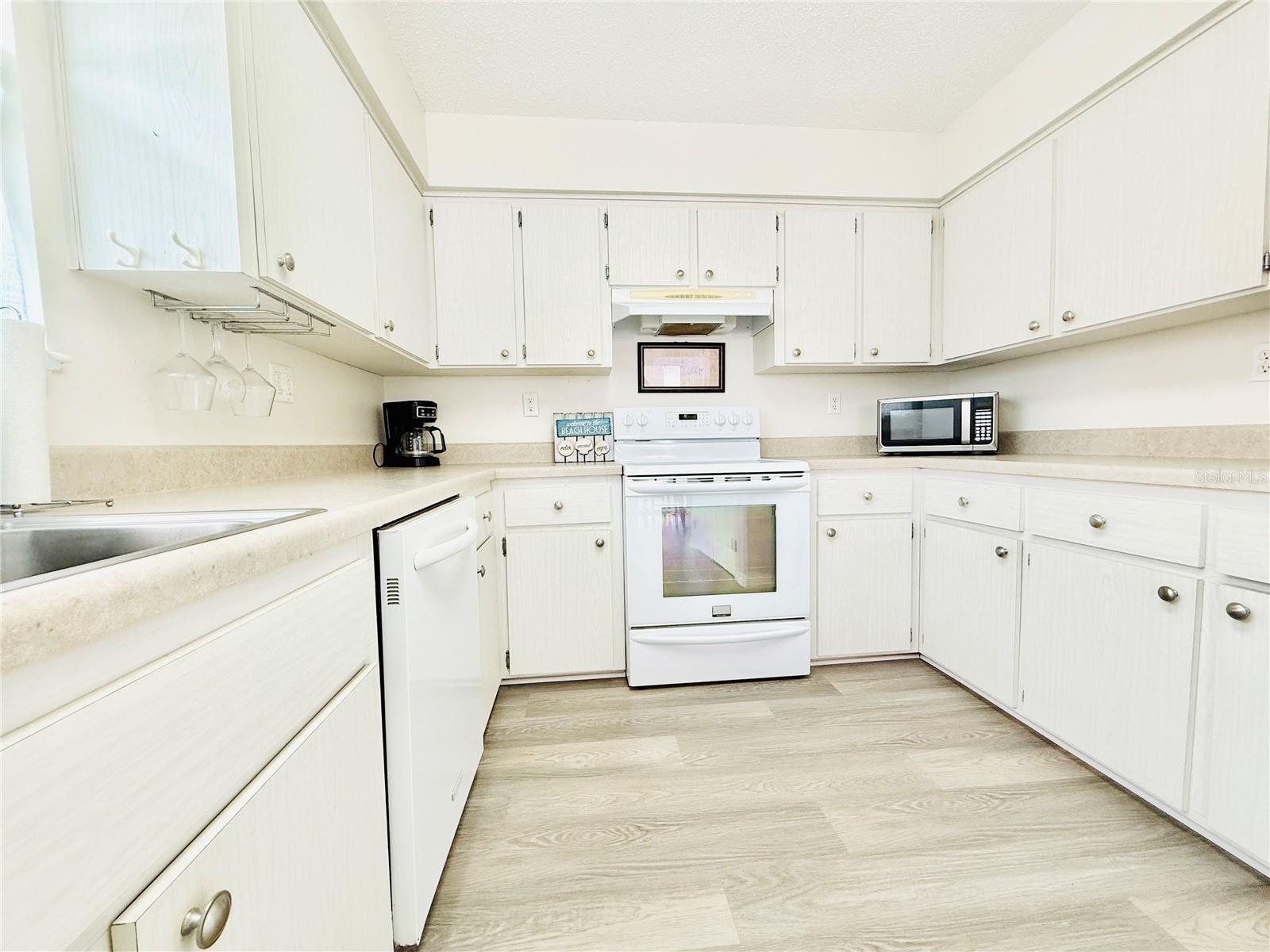 824 GARFISH AVE, NEW SMYRNA BEACH, FL, 32169