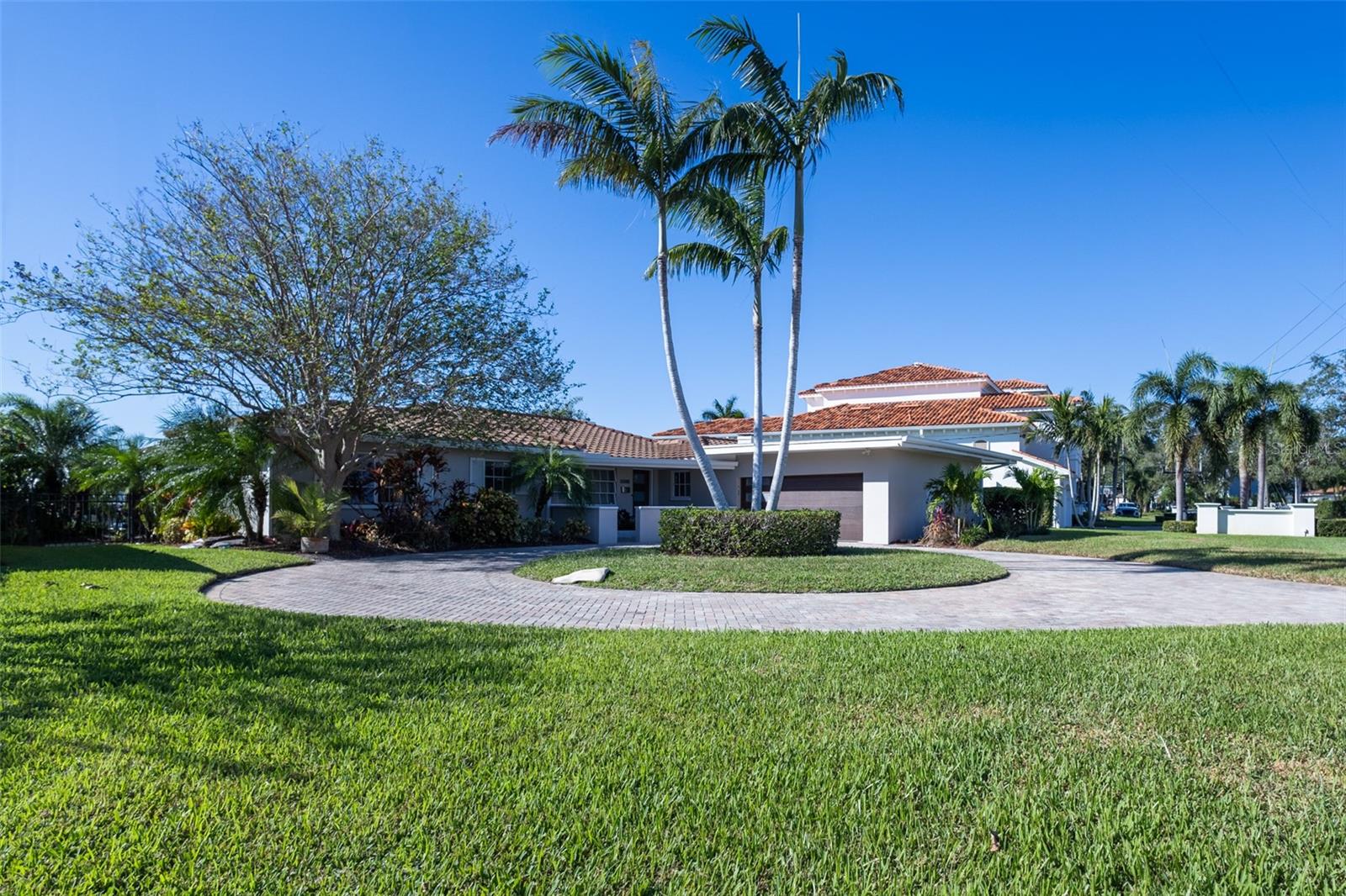 1348 MONTEREY BLVD NE, ST PETERSBURG, FL, 33704