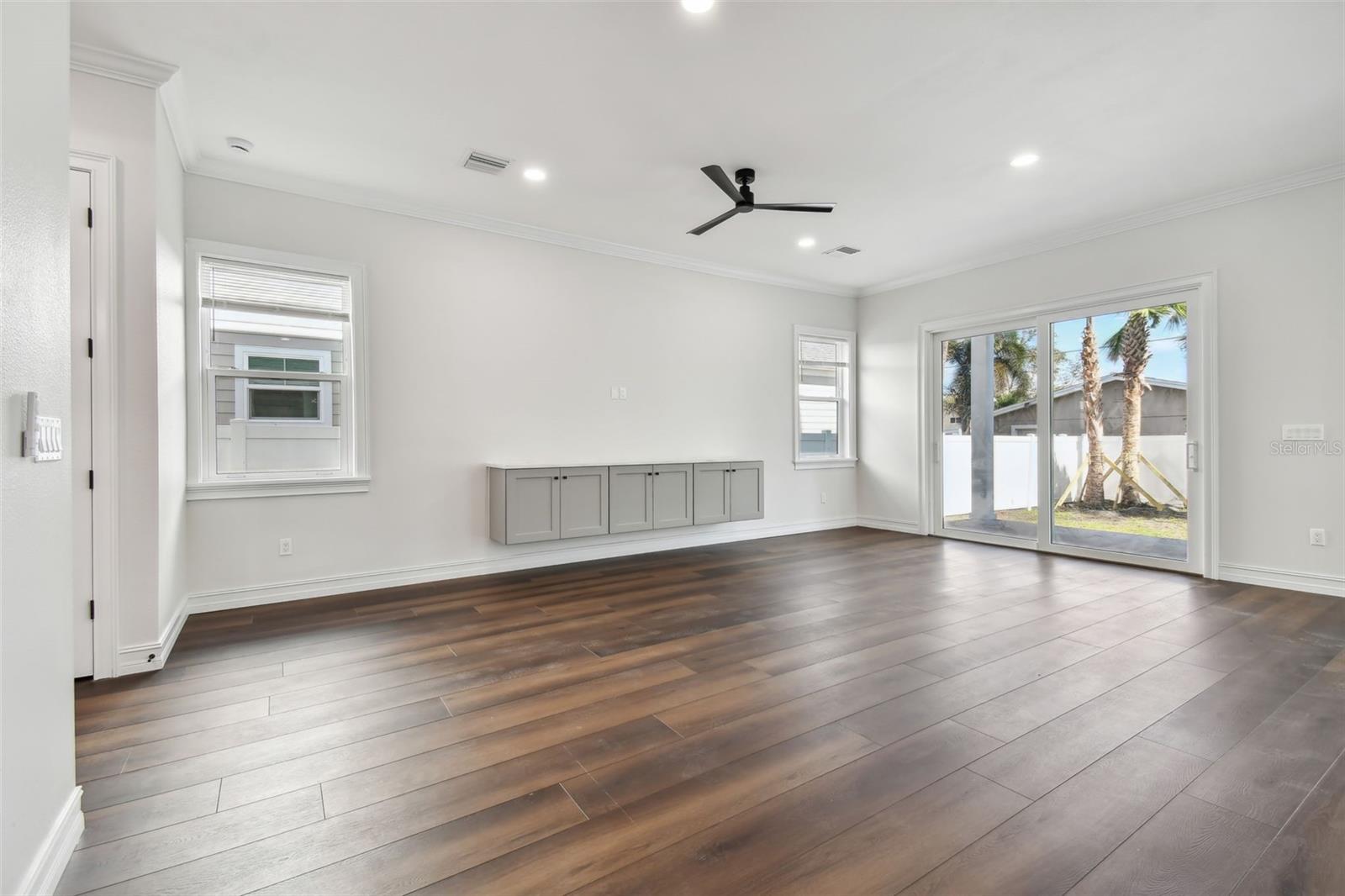 3829 71ST ST N, ST PETERSBURG, FL, 33709