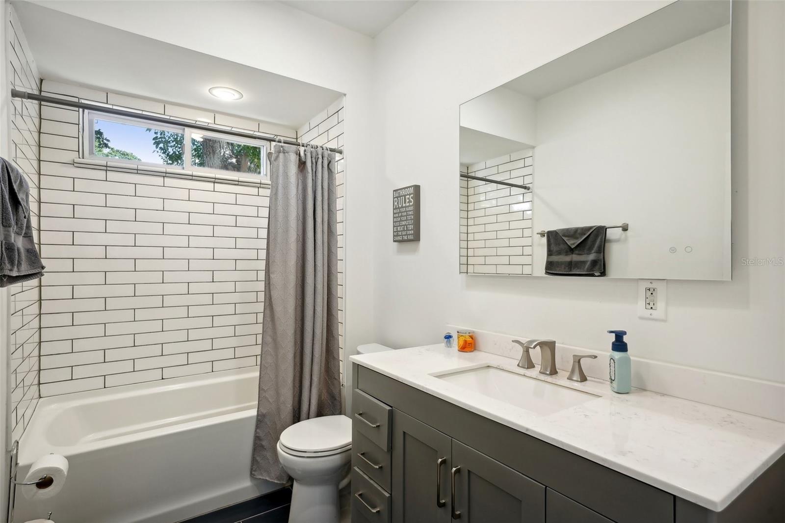 56 W PARK ST, TARPON SPRINGS, FL, 34689