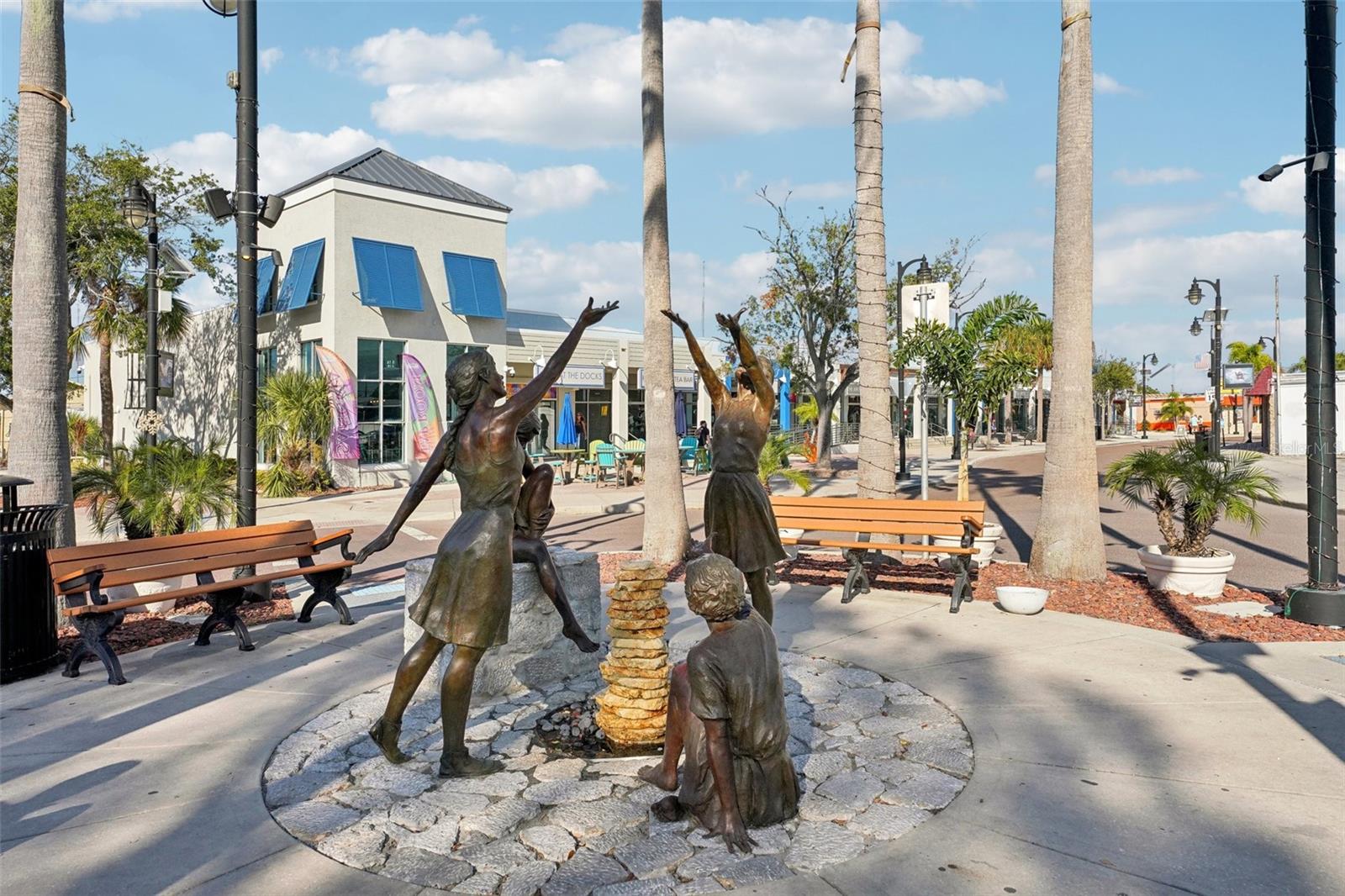 56 W PARK ST, TARPON SPRINGS, FL, 34689