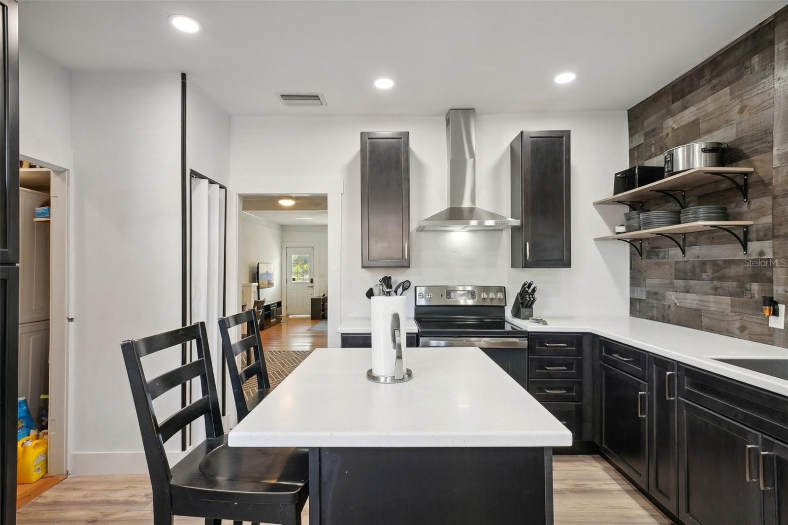 56 W PARK ST, TARPON SPRINGS, FL, 34689