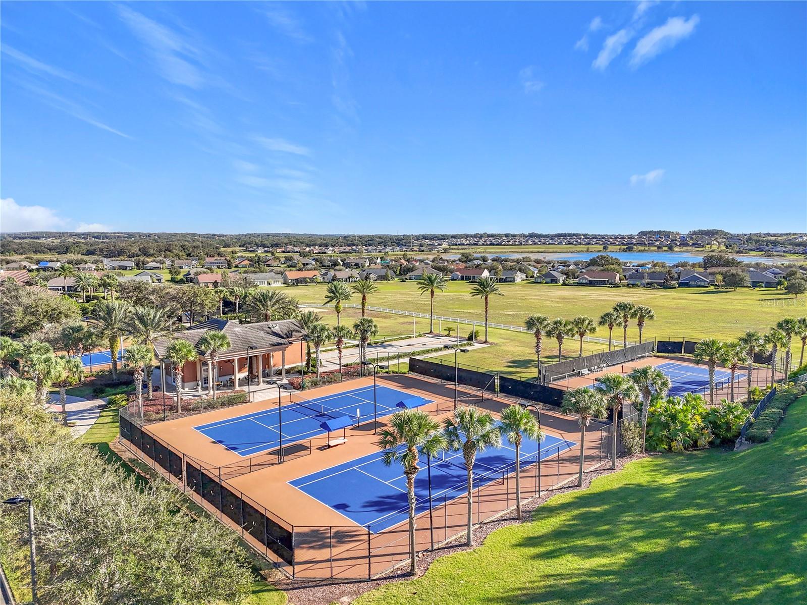 349 ALCOVE DR, GROVELAND, FL, 34736