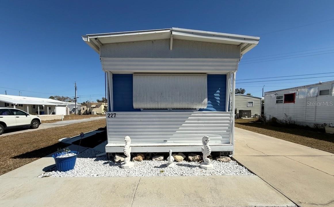 N6135434 Property Photo