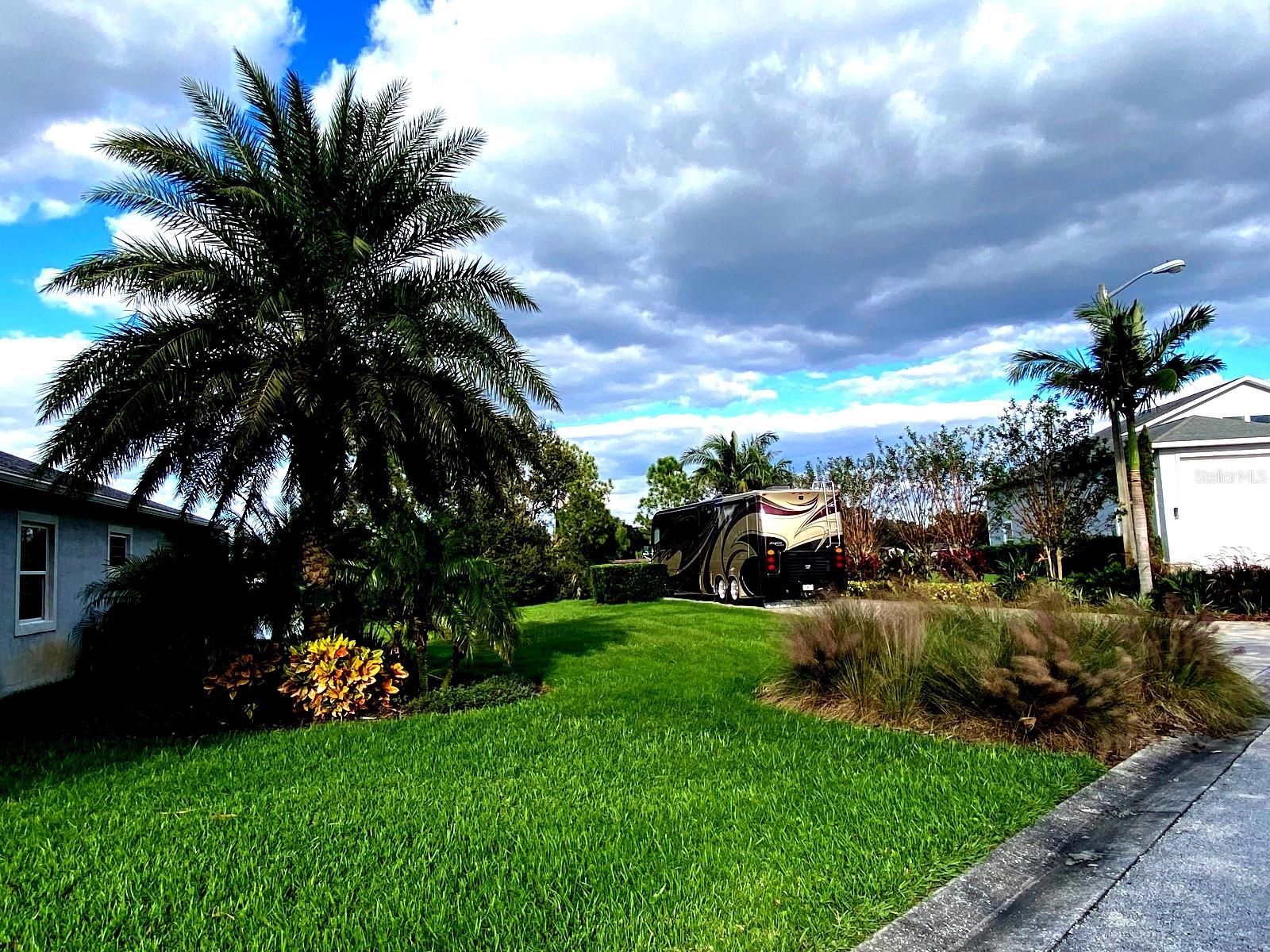 706 MEANDERING WAY, POLK CITY, FL, 33868