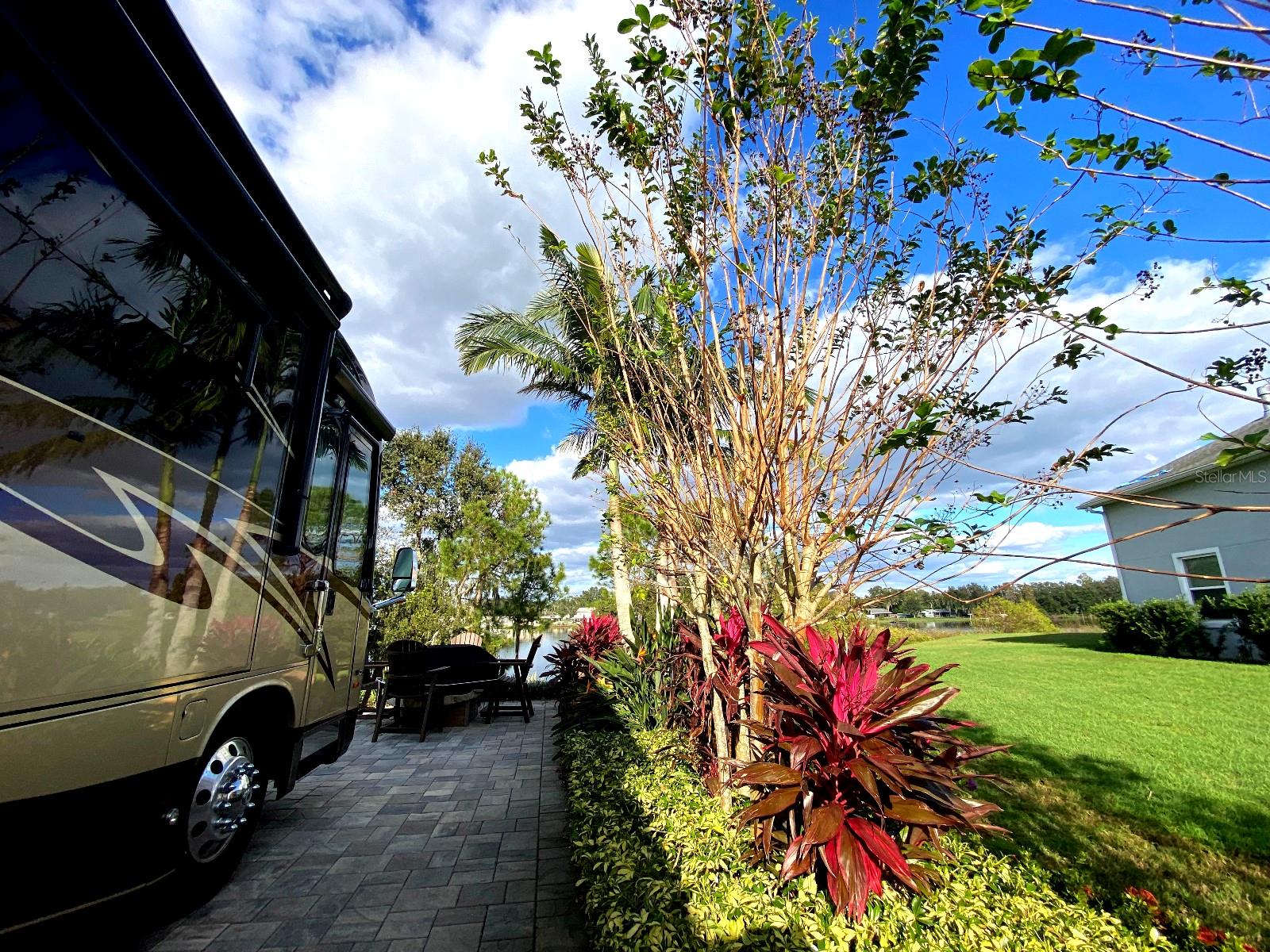 706 MEANDERING WAY, POLK CITY, FL, 33868