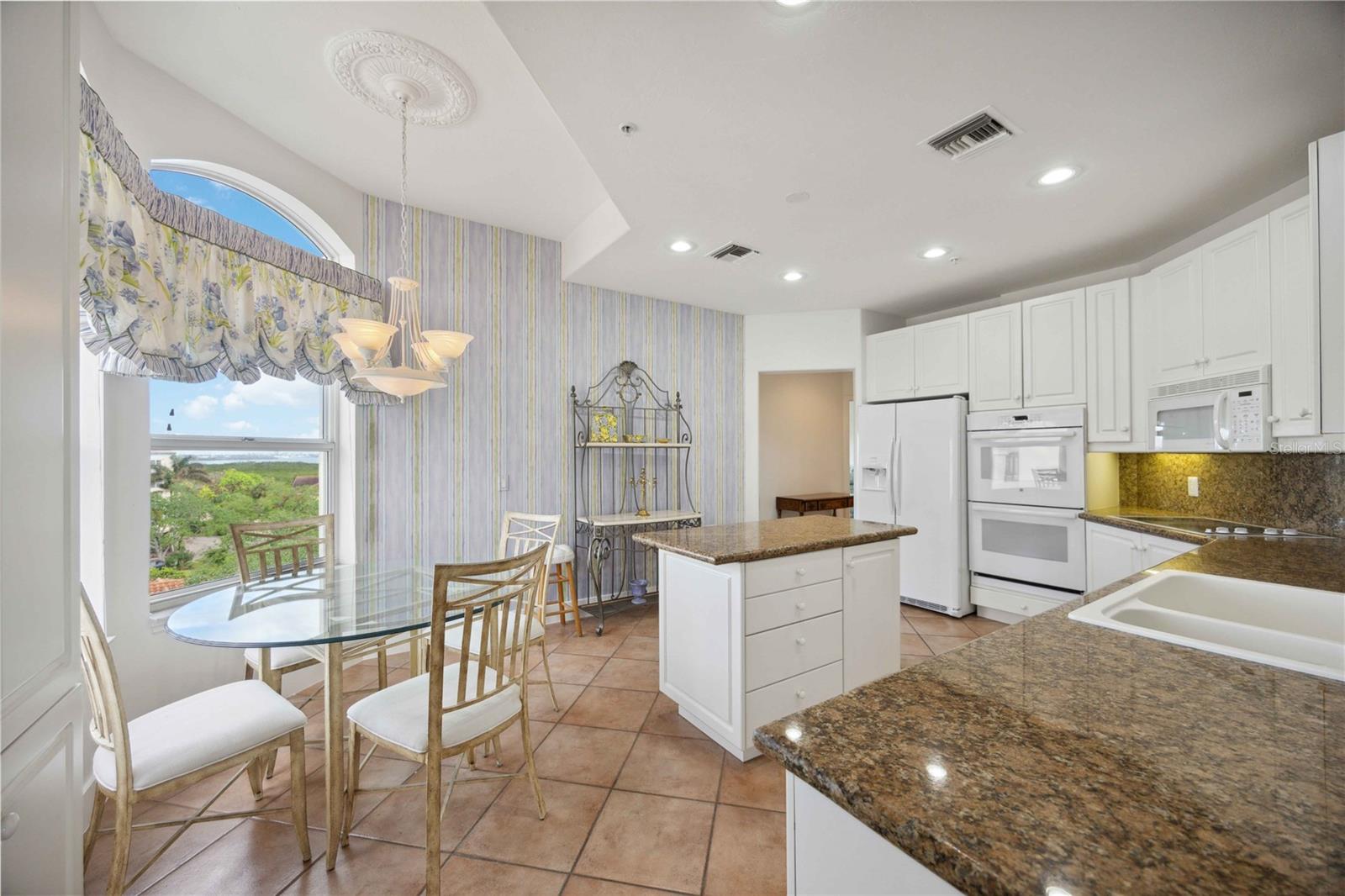 A4629435 Property Photo