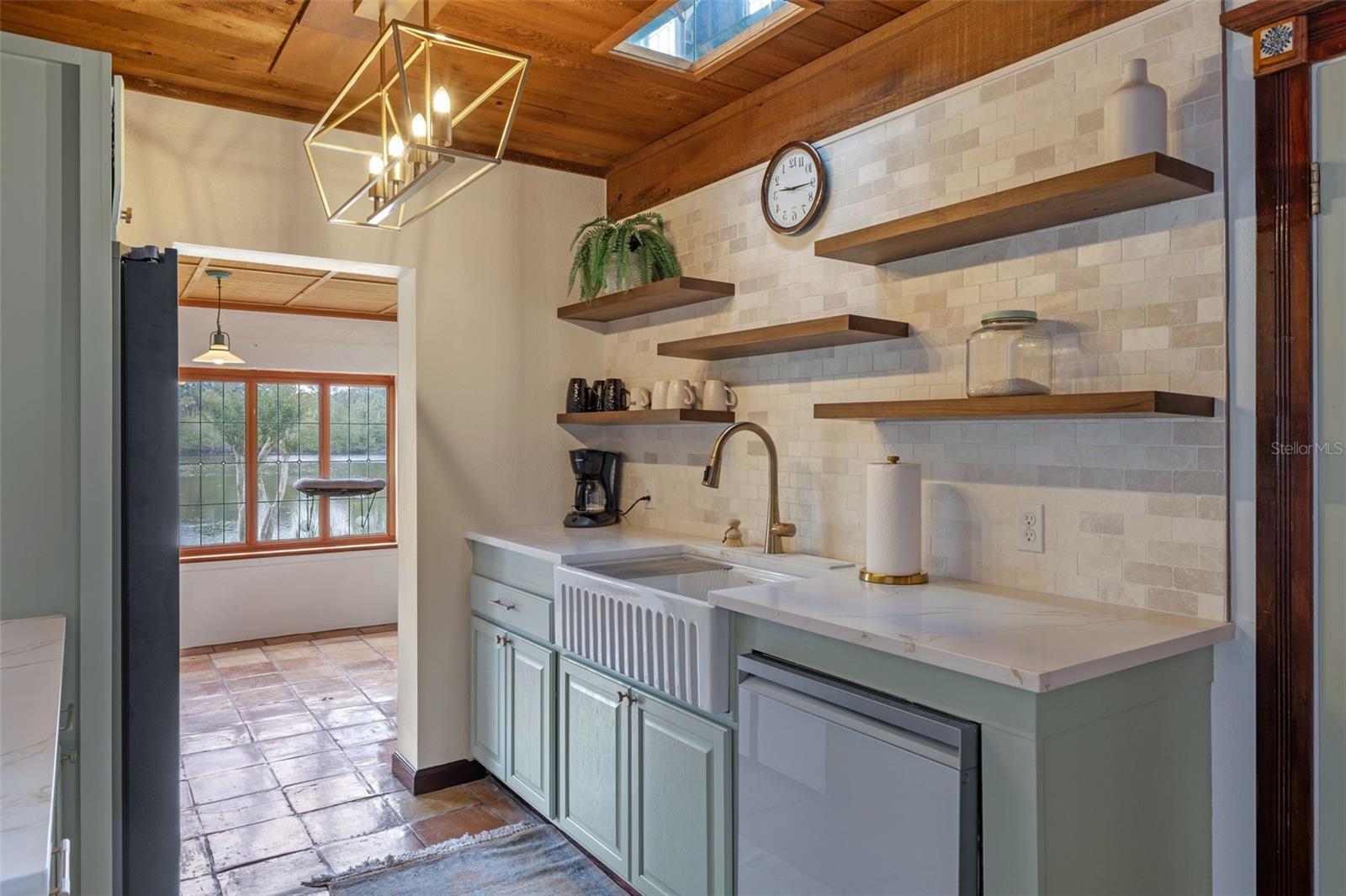 360 REST HAVEN RD, GENEVA, FL, 32732