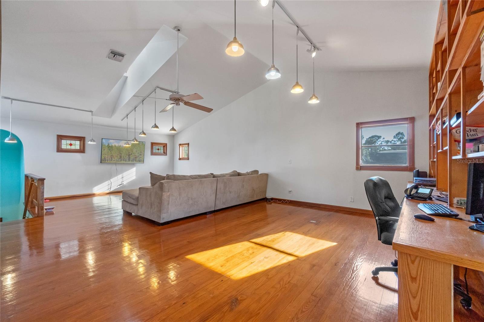 360 REST HAVEN RD, GENEVA, FL, 32732