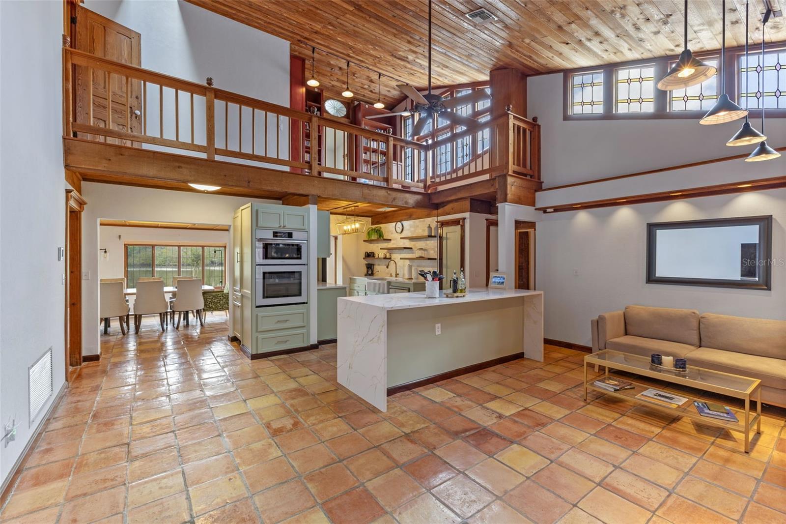 360 REST HAVEN RD, GENEVA, FL, 32732