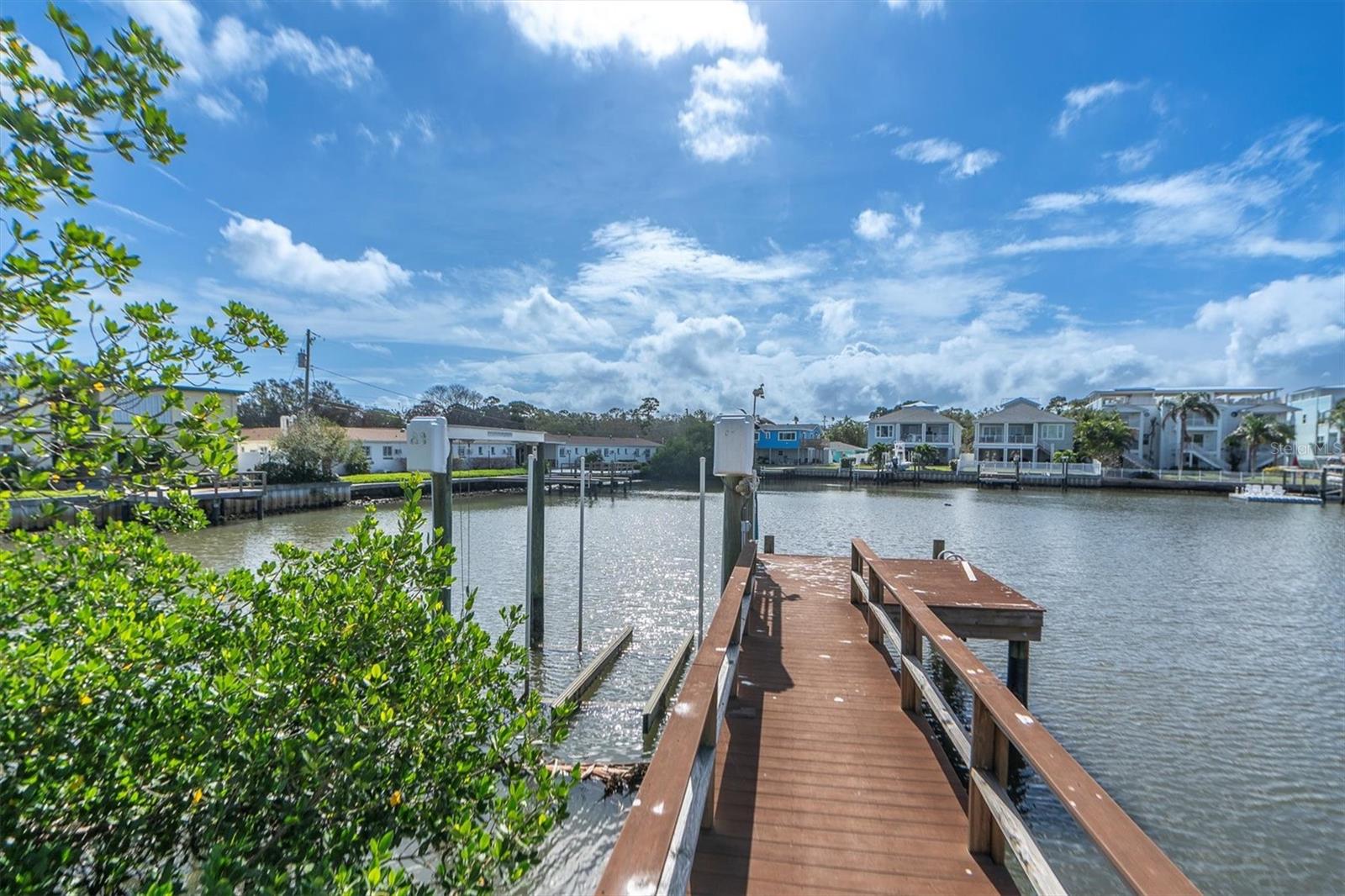 1863 VENETIAN POINT DR, CLEARWATER, FL, 33755