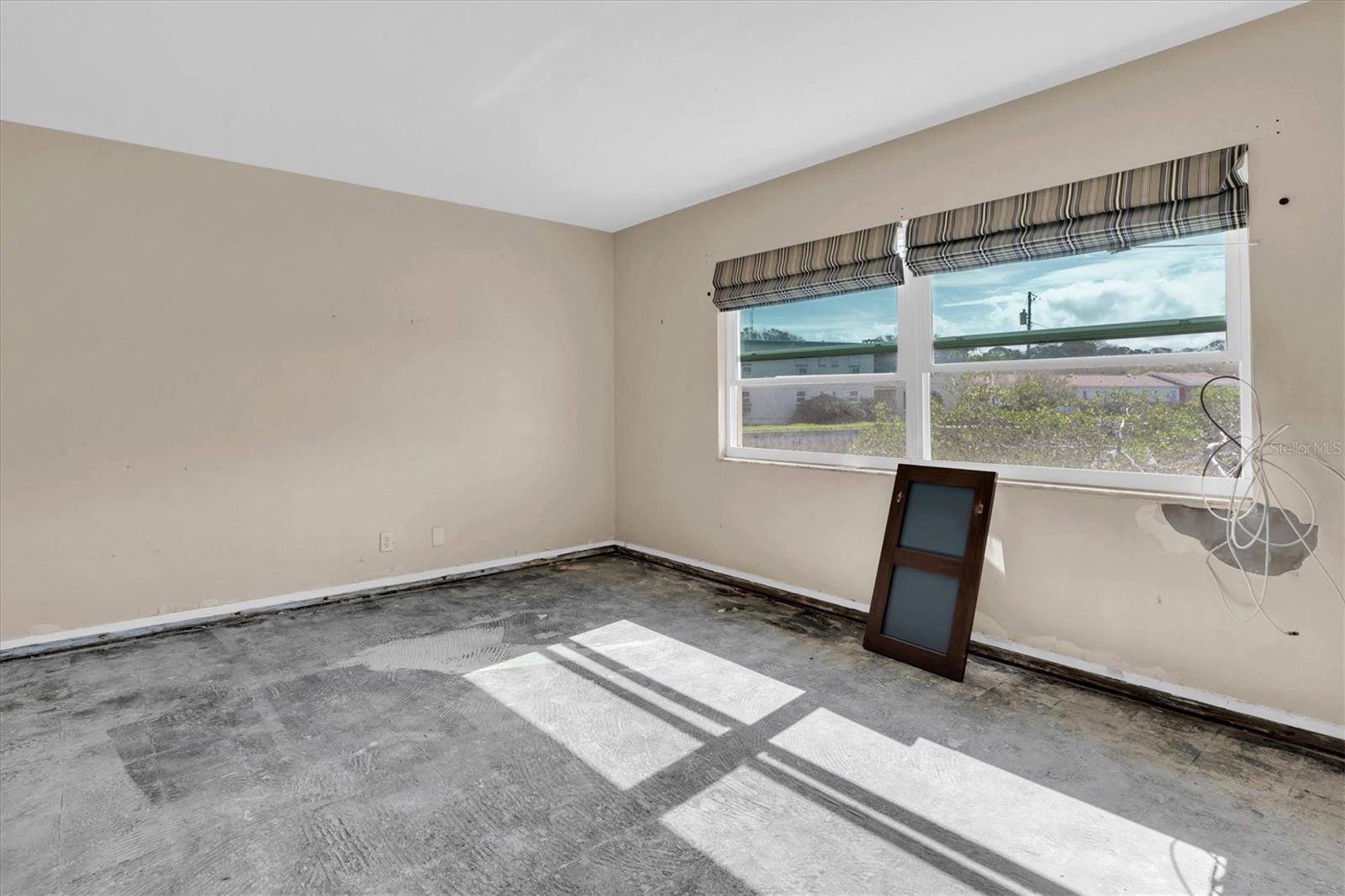 1863 VENETIAN POINT DR, CLEARWATER, FL, 33755
