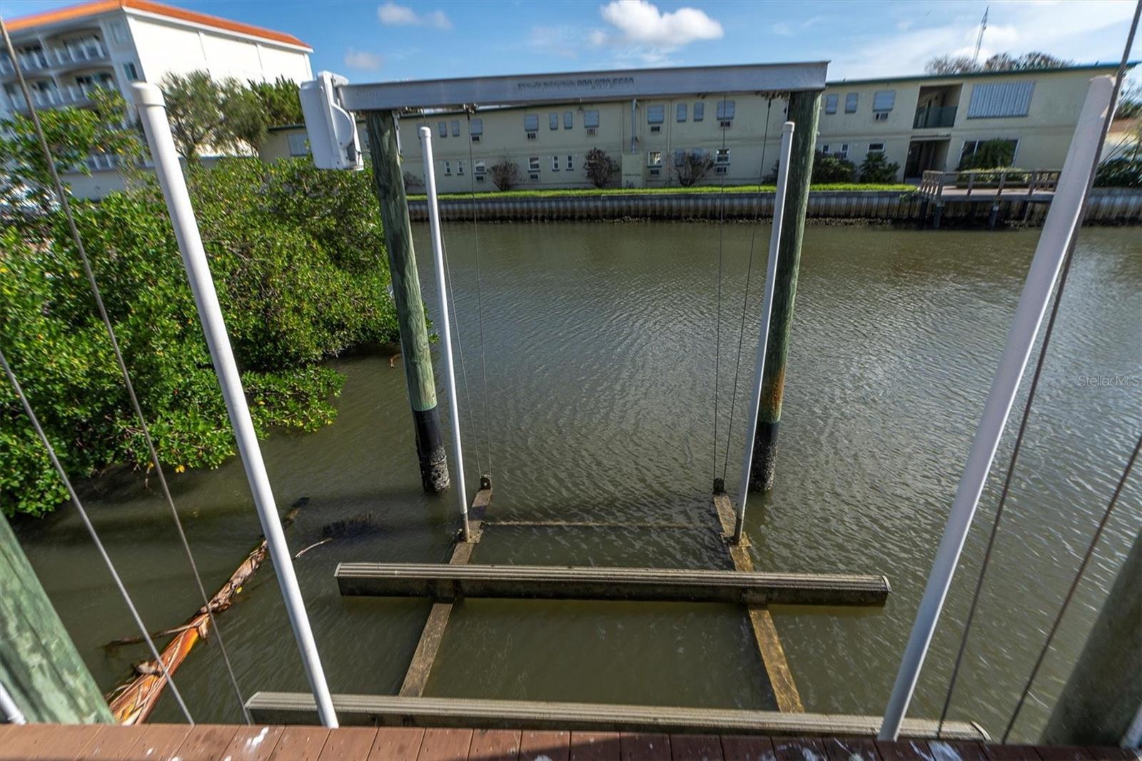 1863 VENETIAN POINT DR, CLEARWATER, FL, 33755