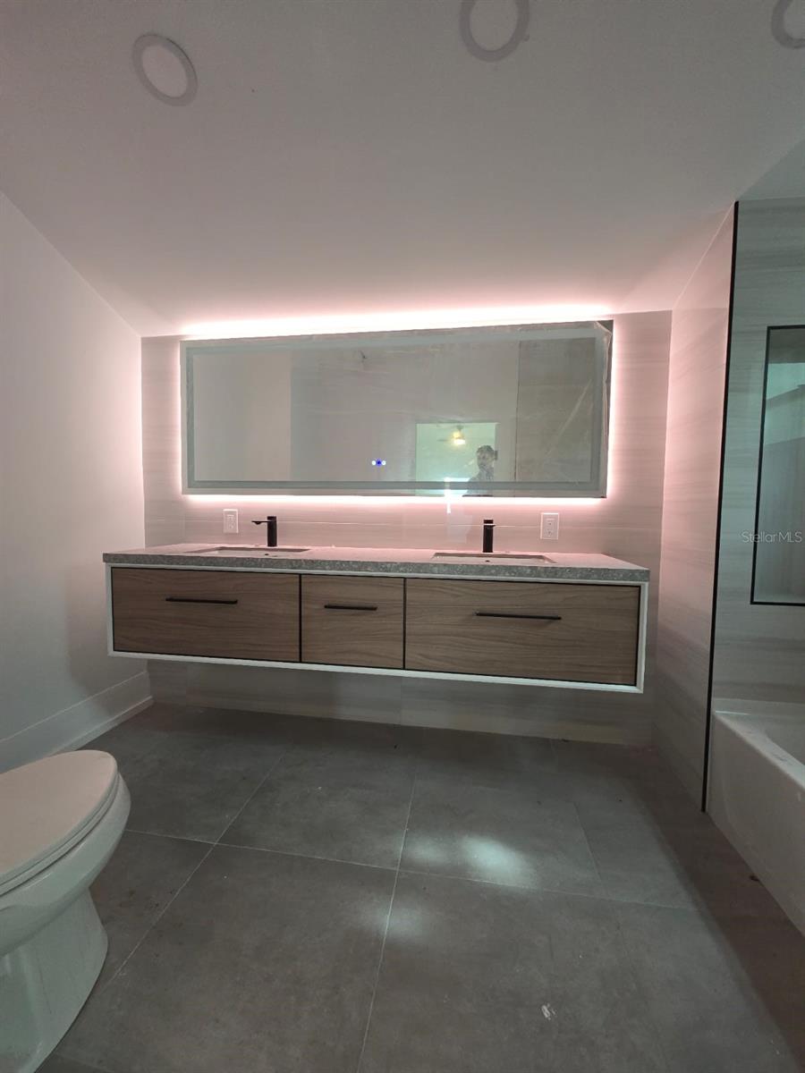 691 10TH AVE S #A, ST PETERSBURG, FL, 33701