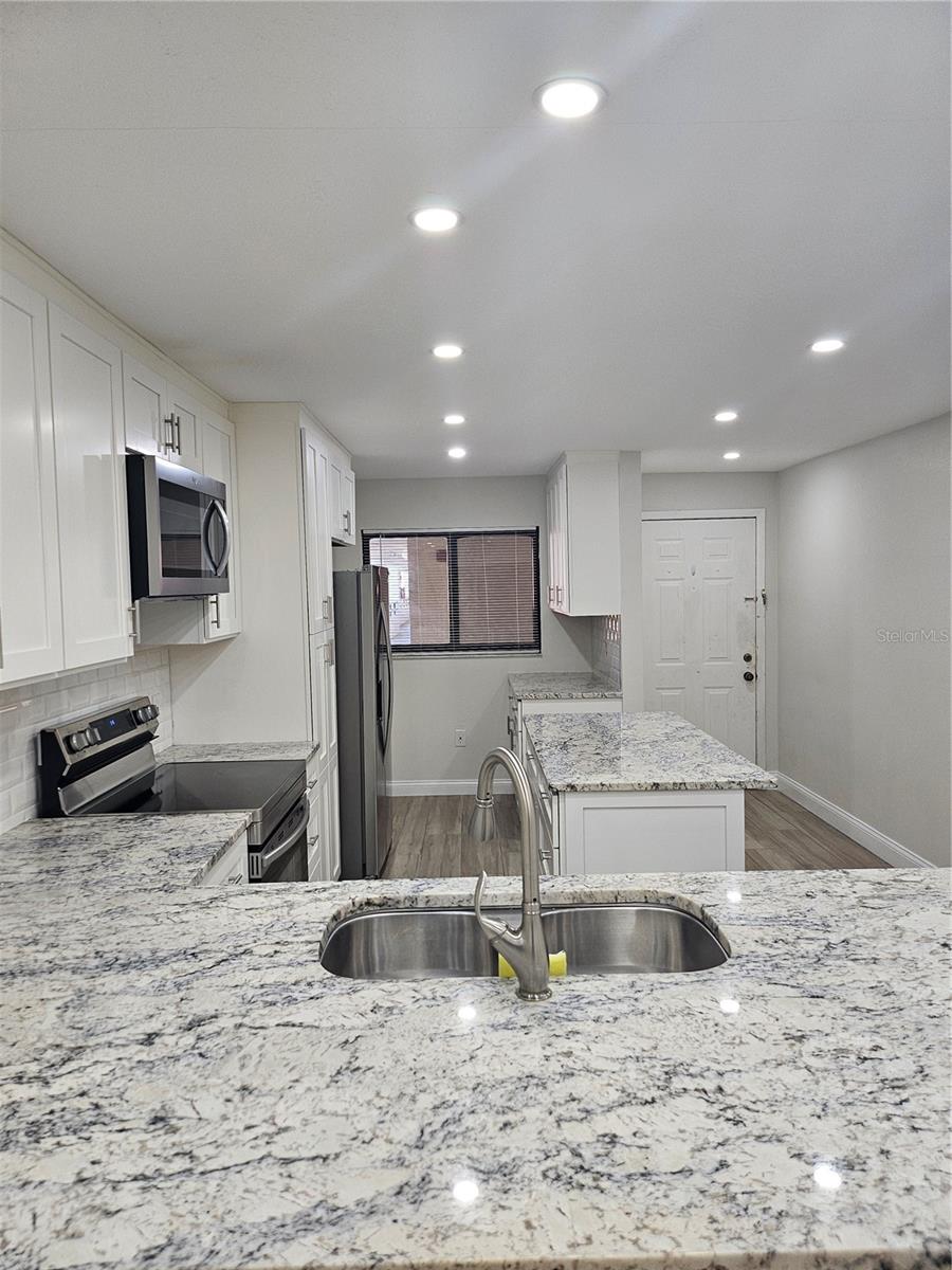 106 1ST ST E #110, TIERRA VERDE, FL, 33715