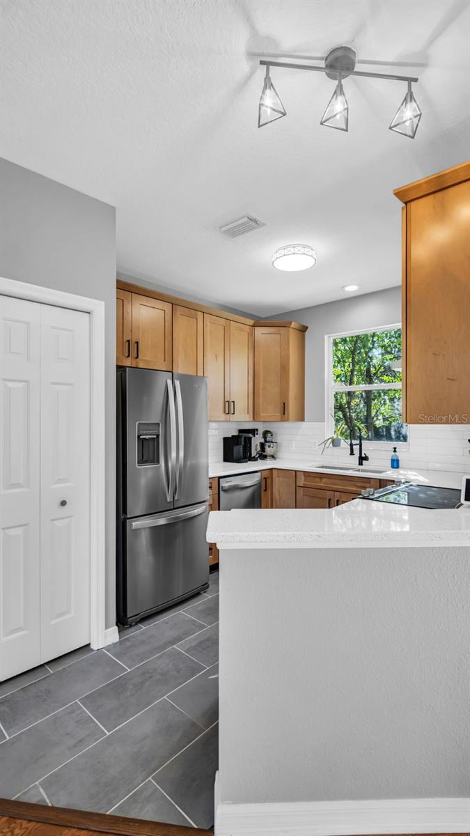 12432 COUNTRY WHITE CIR, TAMPA, FL, 33635