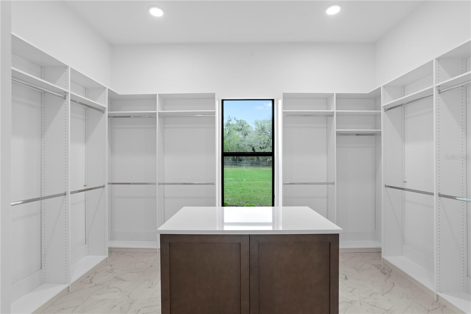 937 OLD WELCOME RD, LITHIA, FL, 33547