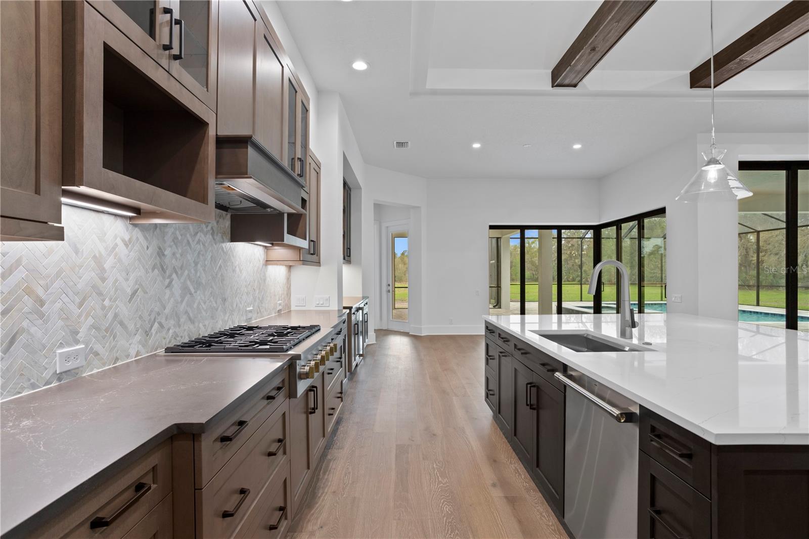 937 OLD WELCOME RD, LITHIA, FL, 33547