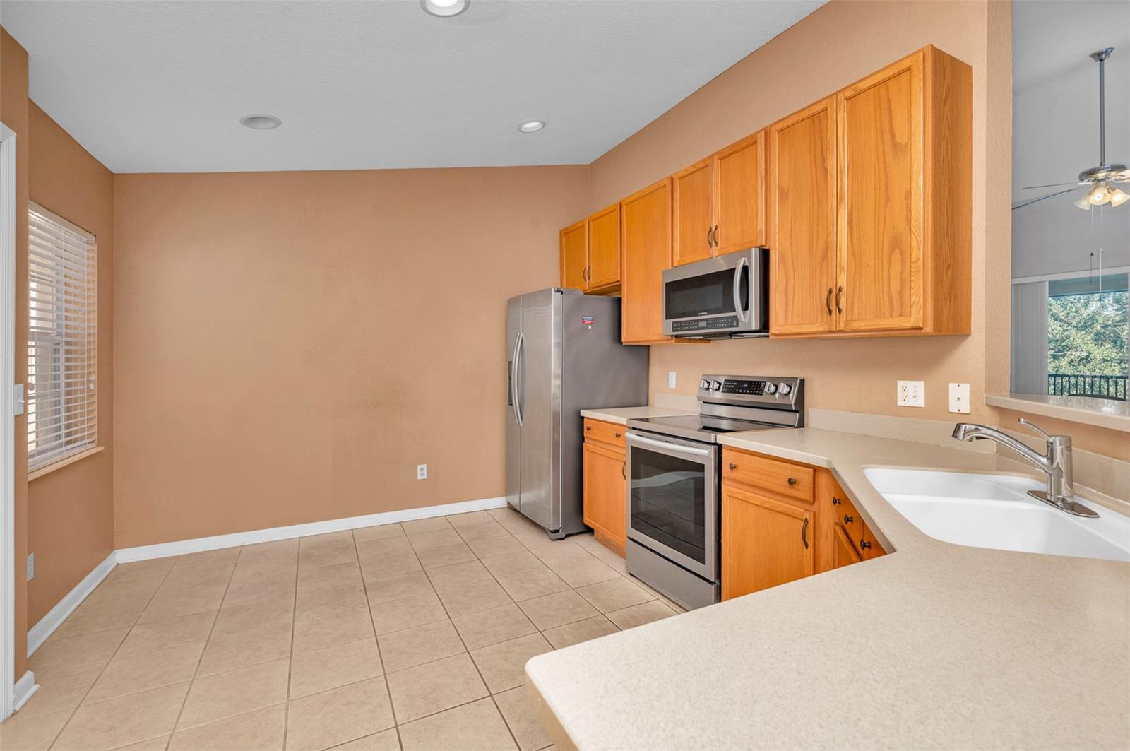 2847 METRO SEVILLA DR #105, ORLANDO, FL, 32835