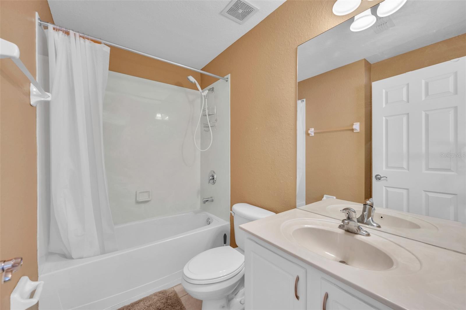 2847 METRO SEVILLA DR #105, ORLANDO, FL, 32835