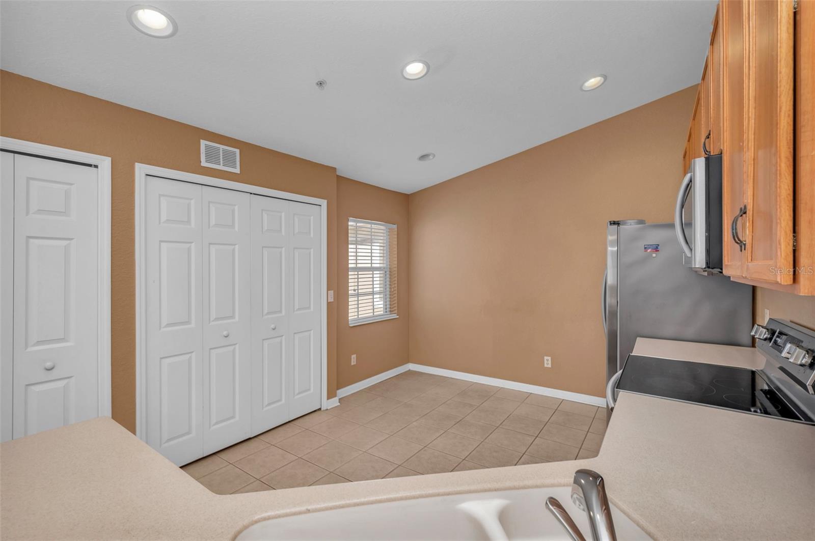2847 METRO SEVILLA DR #105, ORLANDO, FL, 32835