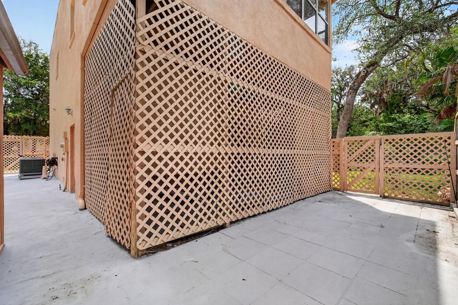 5300 N OCEAN SHORE BLVD, PALM COAST, FL, 32137