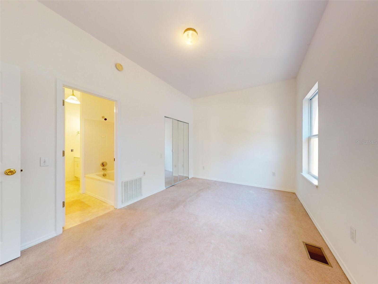 5300 N OCEAN SHORE BLVD, PALM COAST, FL, 32137