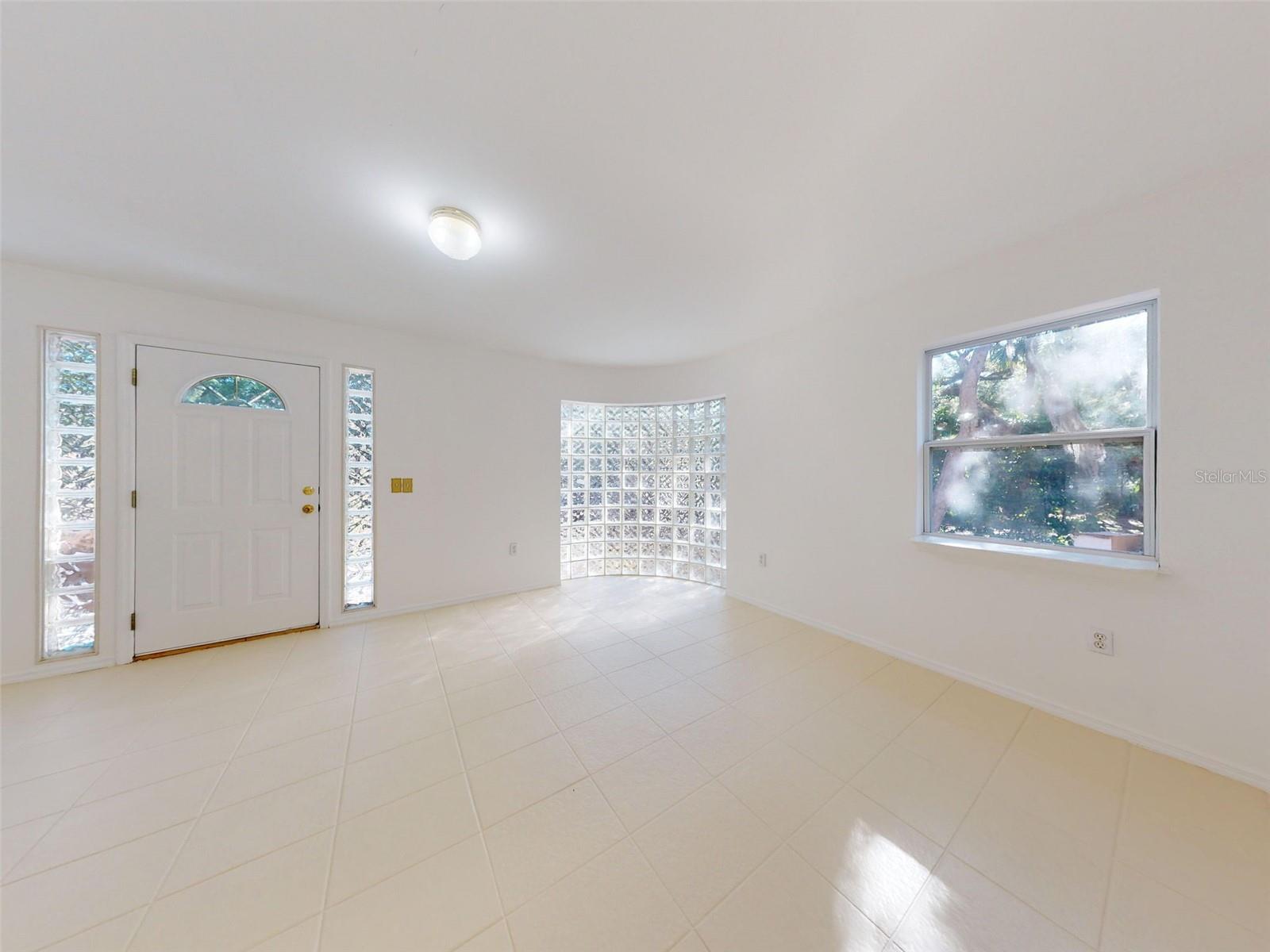 5300 N OCEAN SHORE BLVD, PALM COAST, FL, 32137