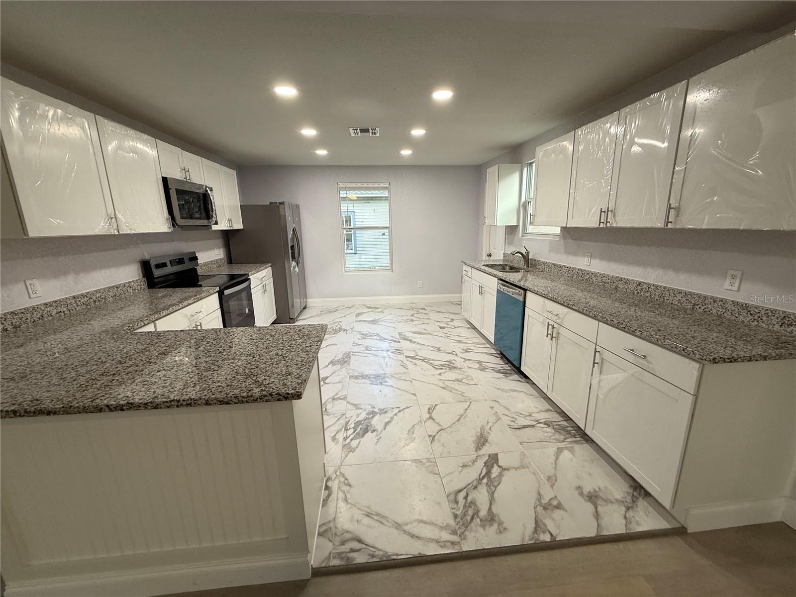 1009 HERNDON ST, LEESBURG, FL, 34748