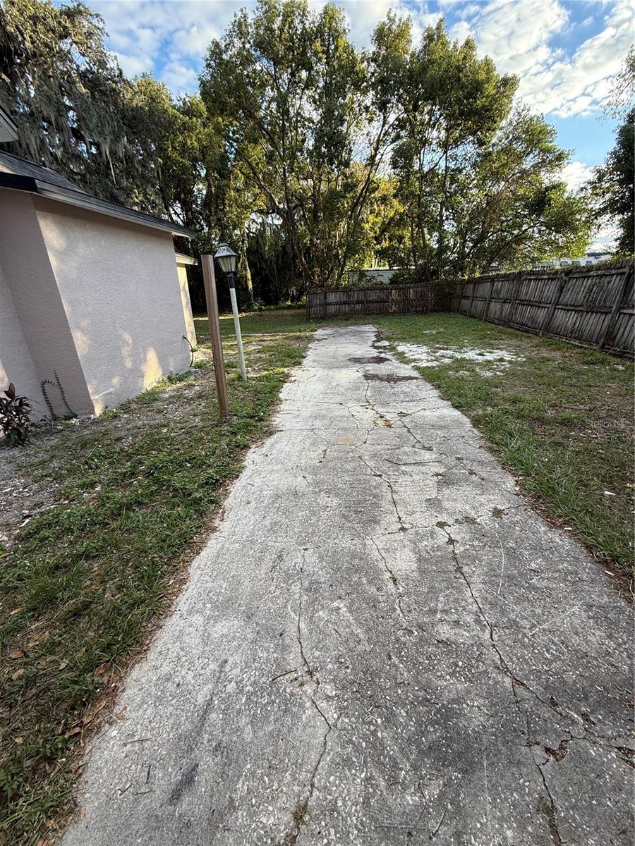 1009 HERNDON ST, LEESBURG, FL, 34748