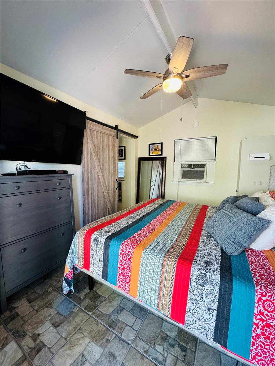 2025 ST GEORGE DR, DAVENPORT, FL, 33837