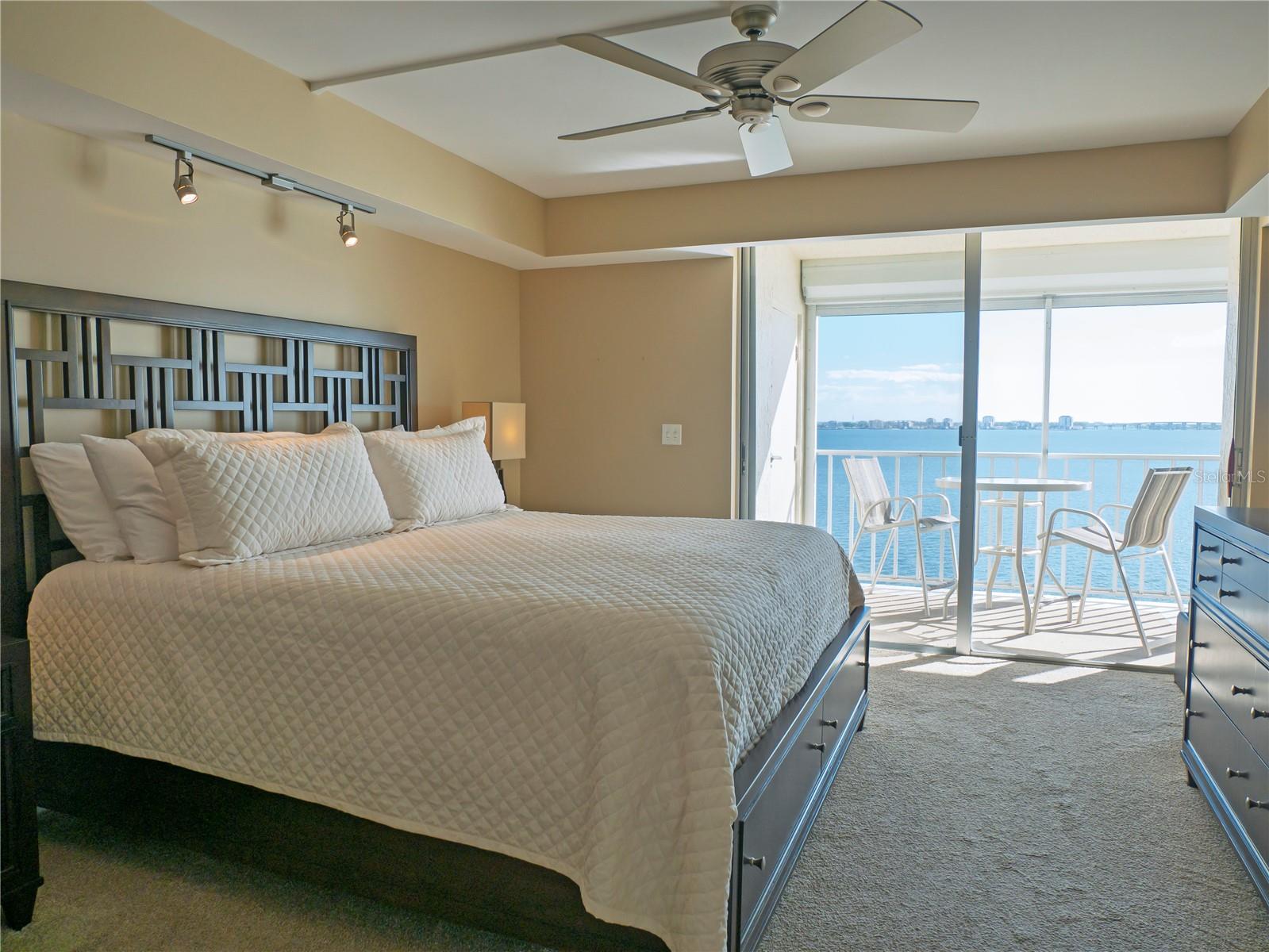 6060 SHORE BLVD S #805, GULFPORT, FL, 33707