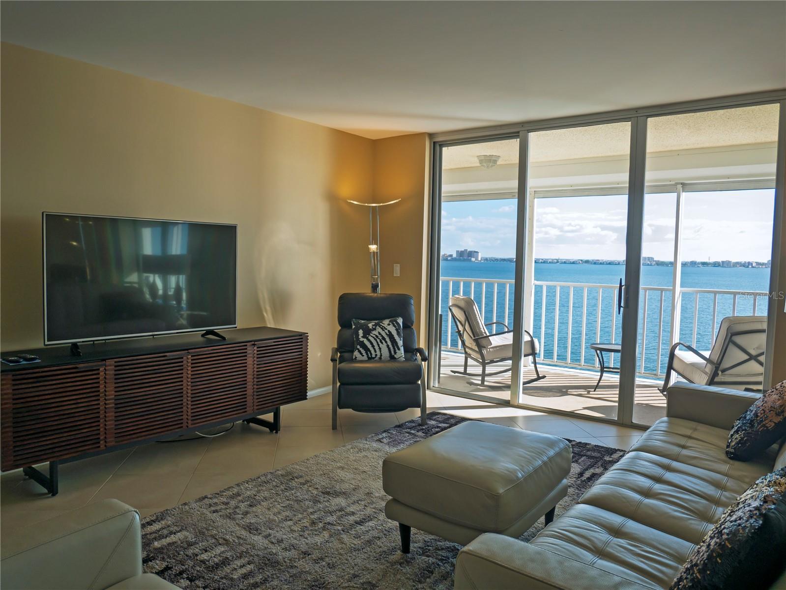 6060 SHORE BLVD S #805, GULFPORT, FL, 33707