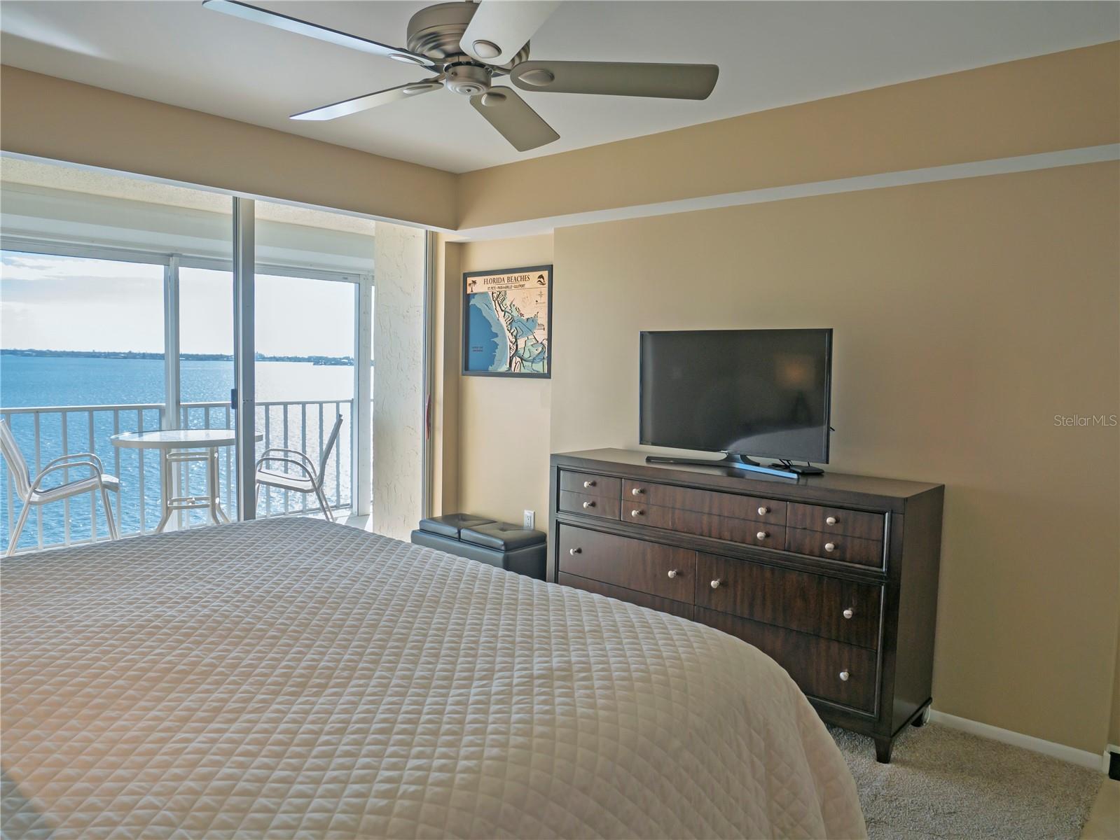 6060 SHORE BLVD S #805, GULFPORT, FL, 33707