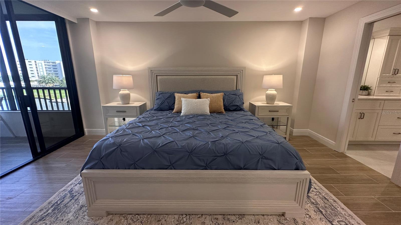 5760 MIDNIGHT PASS RD #307D, SARASOTA, FL, 34242