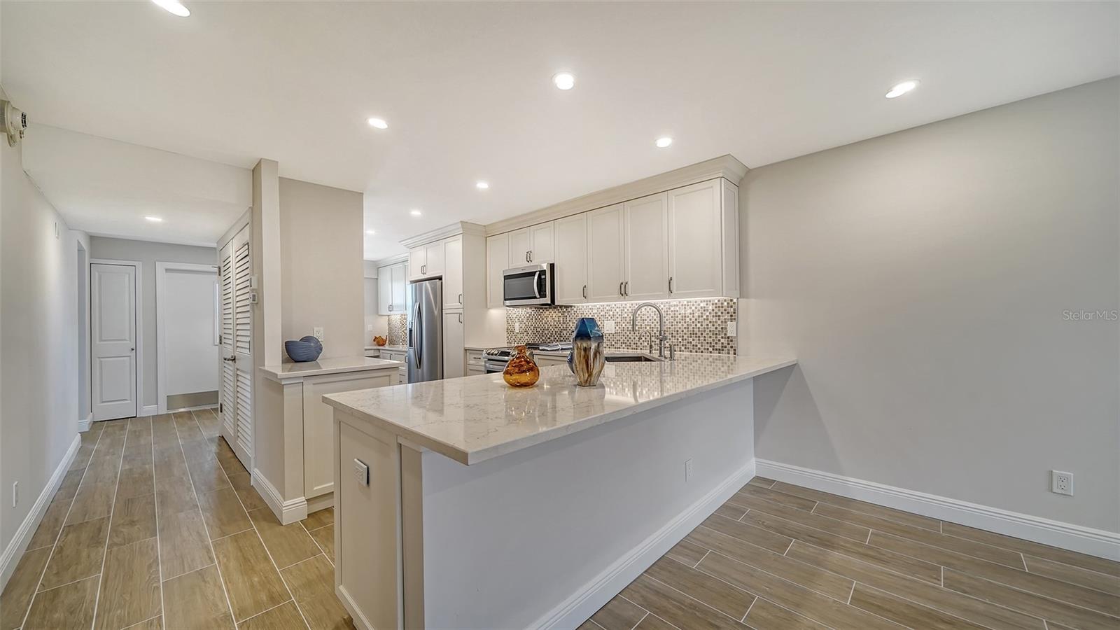 5760 MIDNIGHT PASS RD #307D, SARASOTA, FL, 34242
