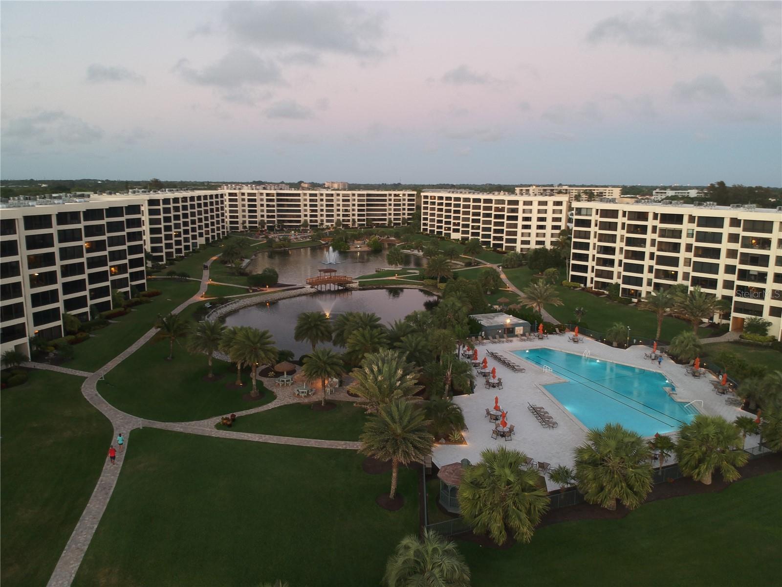 5760 MIDNIGHT PASS RD #307D, SARASOTA, FL, 34242