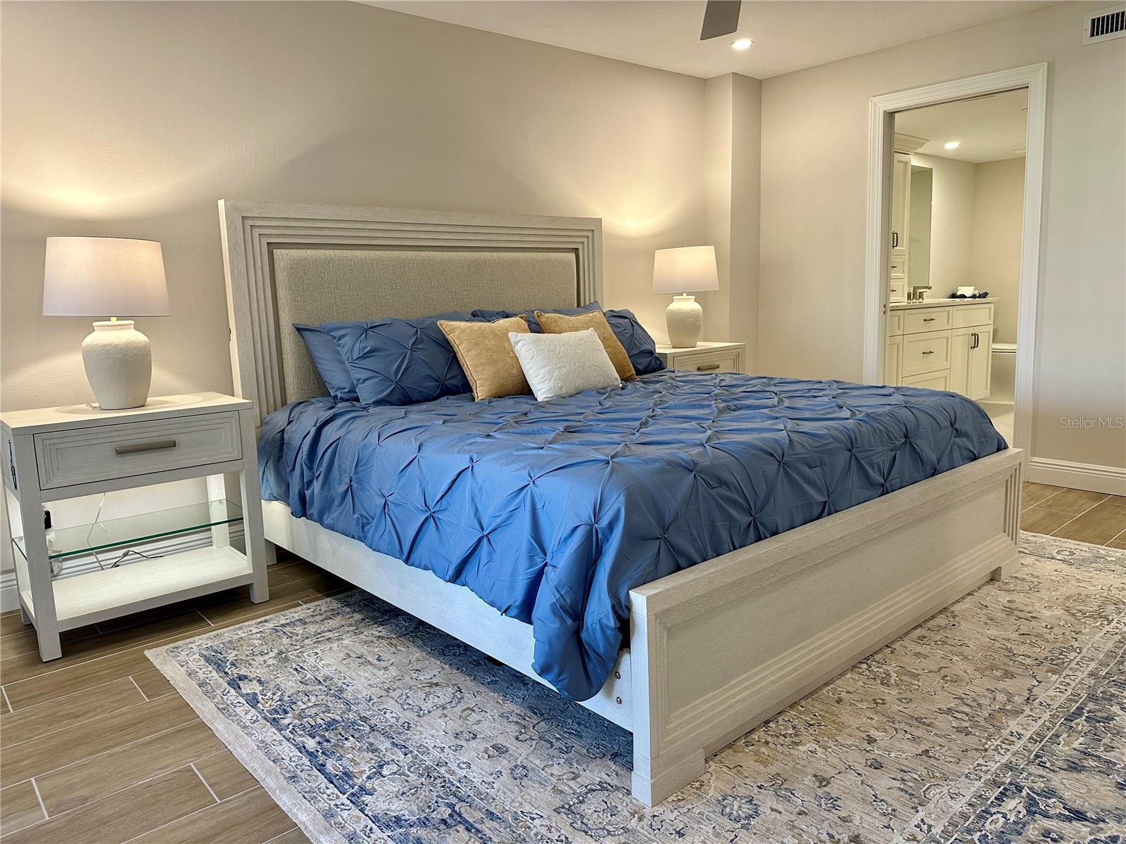 5760 MIDNIGHT PASS RD #307D, SARASOTA, FL, 34242